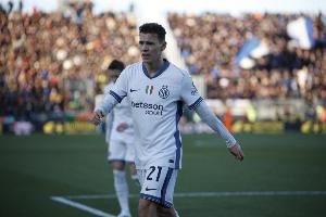 国米总监奥西利奥：我们已告知阿斯拉尼去寻找新球队