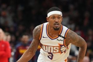 经纪人：比尔的目标是打出一个出色赛季后 明年和快船续一份长约