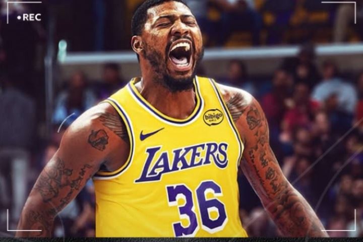 原本2158万😯斯玛特在买断中放弃了700万美元 在湖人只拿510万